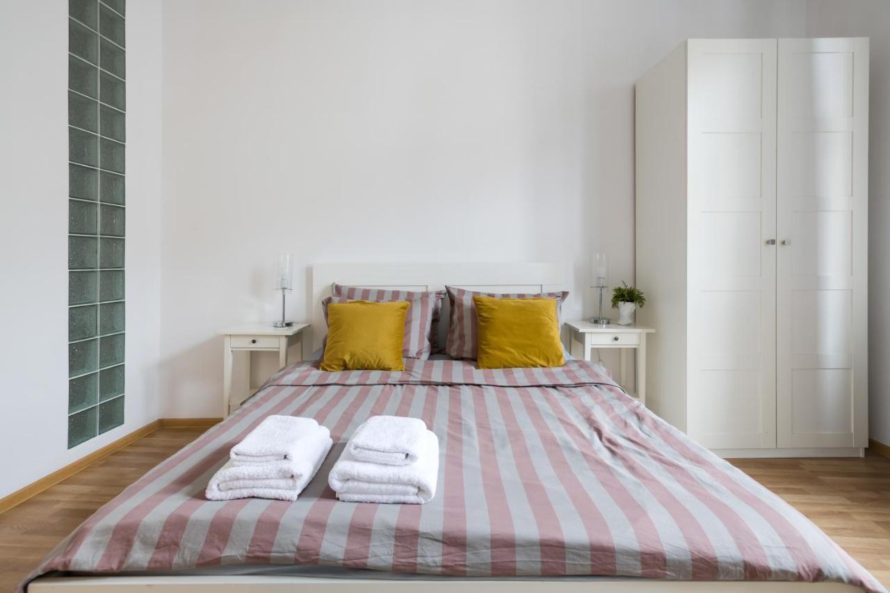 Discover Krakow Apartments - 3 Rakowicka St - Classic Apartments Near Main Station - Netflix Exterior photo