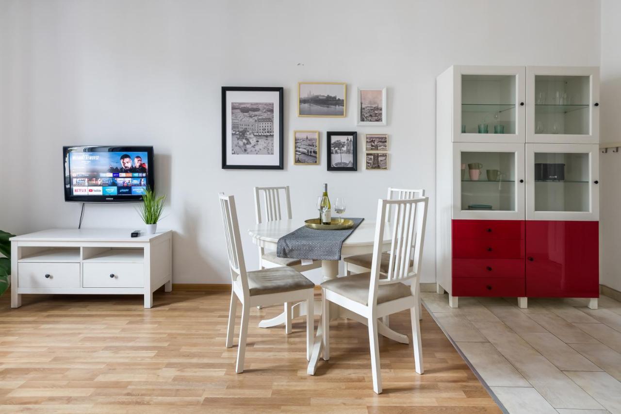 Discover Krakow Apartments - 3 Rakowicka St - Classic Apartments Near Main Station - Netflix Exterior photo