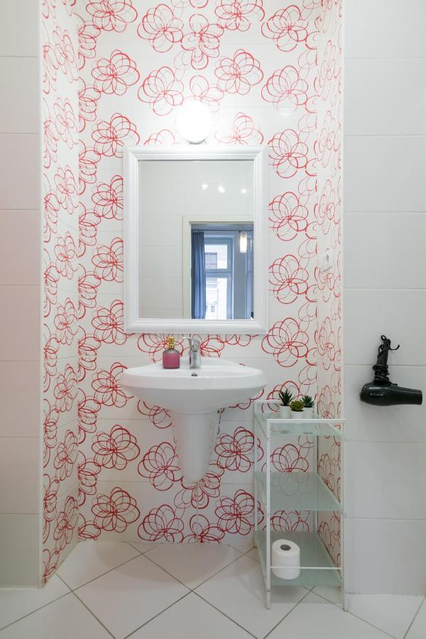 Discover Krakow Apartments - 3 Rakowicka St - Classic Apartments Near Main Station - Netflix Exterior photo